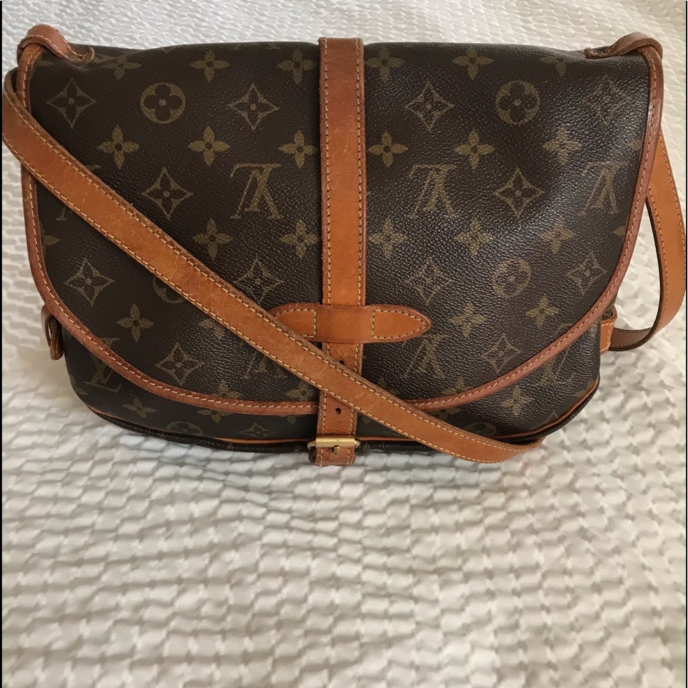 Louis Vuitton Vintage Saumur 30 Bag